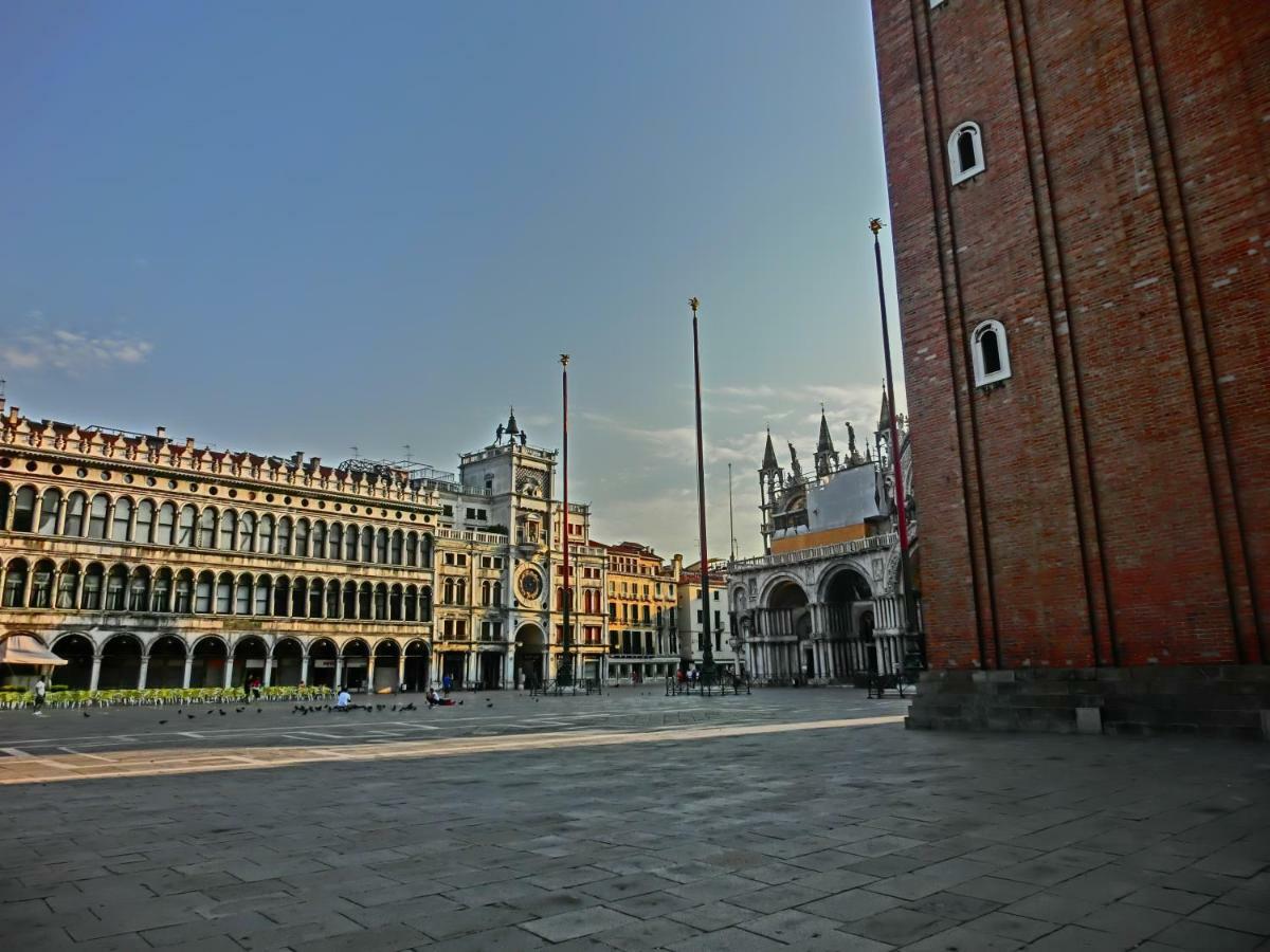 Classic Three Minutes From St Marc'S Square Lägenhet Venedig Exteriör bild