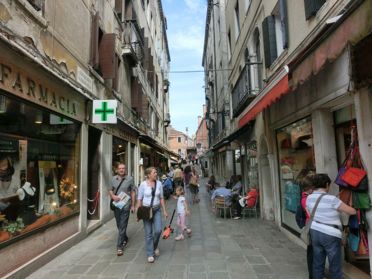 Classic Three Minutes From St Marc'S Square Lägenhet Venedig Exteriör bild